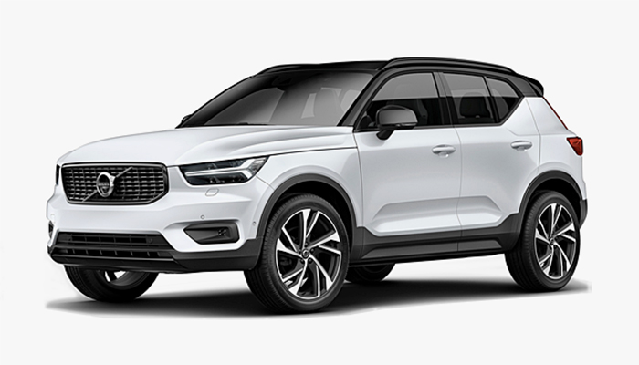 Volvo XC40 T4 Momentum with White Roof